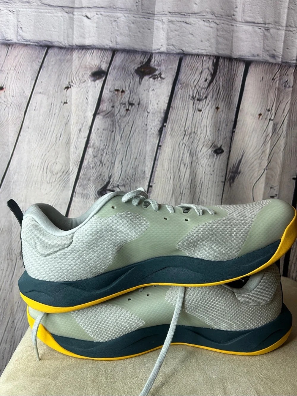 Adidas mens Rapidmove Trainer size 13 color: wonder silver/arctic night gold